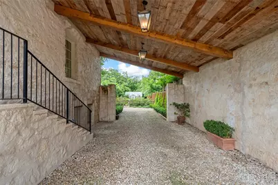 401 E Avenue A, Valley Mills, TX 76689 - Photo 27