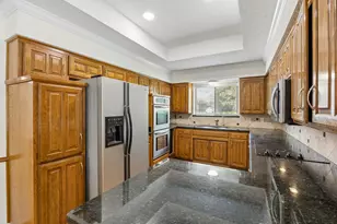 2128 N Aspenwood Dr, Grapevine, TX 76051 - Photo 9