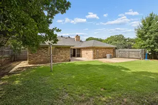 2128 N Aspenwood Dr, Grapevine, TX 76051 - Photo 23