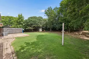 2128 N Aspenwood Dr, Grapevine, TX 76051 - Photo 25