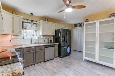 500 S Las Vegas Trail, White Settlement, TX 76108 - Photo 9