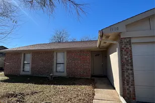 1910 Whiteoak Dr, Garland, TX 75040 - Photo 1