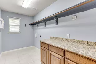 400 Hudson Ln, Burleson, TX 76028 - Photo 25