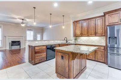 400 Hudson Lane, Burleson, TX 76028 - Photo 13