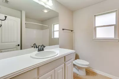 400 Hudson Lane, Burleson, TX 76028 - Photo 35