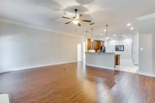 400 Hudson Ln, Burleson, TX 76028 - Photo 21