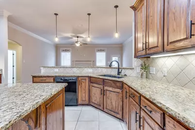 400 Hudson Lane, Burleson, TX 76028 - Photo 9