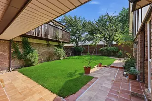 9435 Spring Hollow Dr, Dallas, TX 75243 - Photo 31