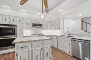 9435 Spring Hollow Dr, Dallas, TX 75243 - Photo 17