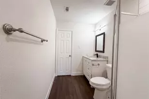 2005 N Arbor Rose Dr, Grand Prairie, TX 75050 - Photo 17