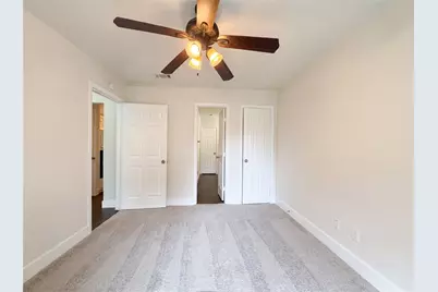 2005 N Arbor Rose Drive, Grand Prairie, TX 75050 - Photo 11