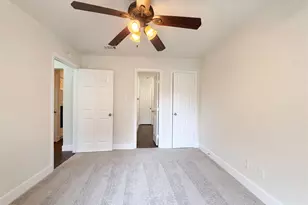 2005 N Arbor Rose Dr, Grand Prairie, TX 75050 - Photo 11