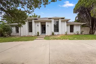 2005 N Arbor Rose Dr, Grand Prairie, TX 75050 - Photo 1