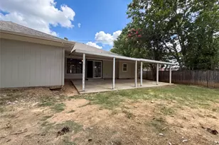 2005 N Arbor Rose Dr, Grand Prairie, TX 75050 - Photo 25