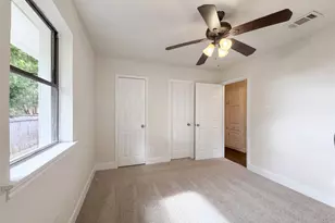 2005 N Arbor Rose Dr, Grand Prairie, TX 75050 - Photo 15