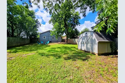327 E Hull Street, Denison, TX 75021 - Photo 37