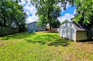 327 E Hull St, Denison, TX 75021 - Photo 37