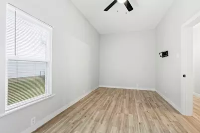 327 E Hull Street, Denison, TX 75021 - Photo 17