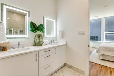 426 W 9th Street #104, Dallas, TX 75208 - Photo 15