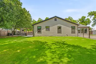 912 Calaveras St, Graham, TX 76450 - Photo 29