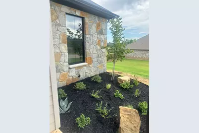 1604 N Mason, Bowie, TX 76230 - Photo 5
