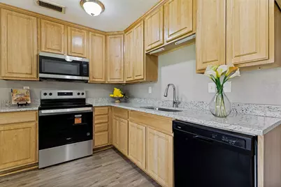 3206 Wintersmith Drive, Arlington, TX 76014 - Photo 9