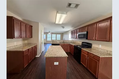 1343 Marvin Gardens, Lancaster, TX 75134 - Photo 3