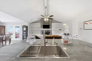 110 Highview Rd, Ennis, TX 75119 - Photo 13