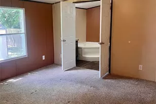 5701 Martin St, Fort Worth, TX 76119 - Photo 3