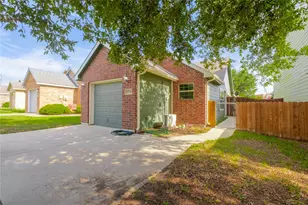 10716 Edgewest Terrace, Fort Worth, TX 76108 - Photo 3