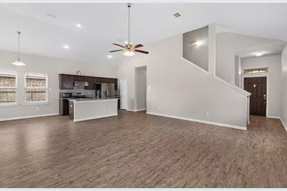 710 Woodcrest Drive, Ennis, TX 75119 - Photo 3