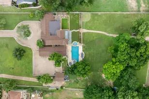 9404 Bellechase Rd, Granbury, TX 76049 - Photo 3