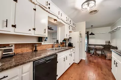 5700 Wessex Avenue, Fort Worth, TX 76133 - Photo 13