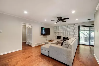 5700 Wessex Avenue, Fort Worth, TX 76133 - Photo 7