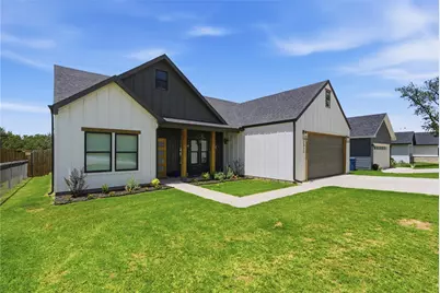2312 Neches Street, Granbury, TX 76048 - Photo 3