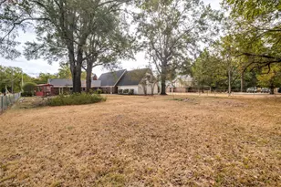 401 N Main St, Bogata, TX 75417 - Photo 35