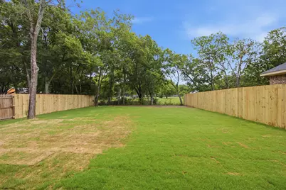 304 Evans Street, Cleburne, TX 76031 - Photo 23