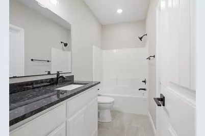 304 Evans Street, Cleburne, TX 76031 - Photo 23