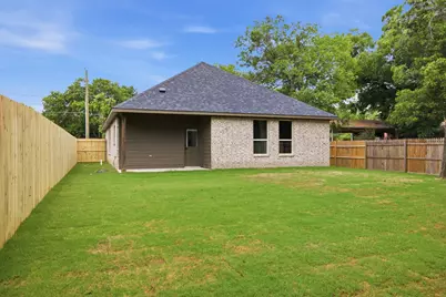 304 Evans Street, Cleburne, TX 76031 - Photo 25