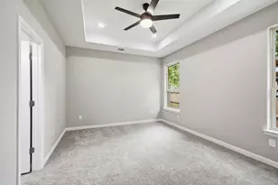304 Evans St, Cleburne, TX 76031 - Photo 21