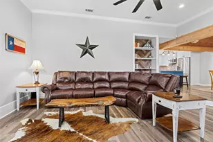 608 Gunnison Dr, Arlington, TX 76006 - Photo 9