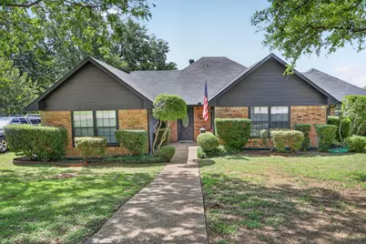 1002 Capetown Drive, Grand Prairie, TX 75050 - Photo 29