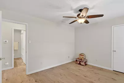 1002 Capetown Drive, Grand Prairie, TX 75050 - Photo 21