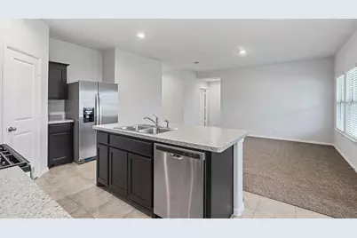 333 Beekeeper Drive, Fort Worth, TX 76131 - Photo 5