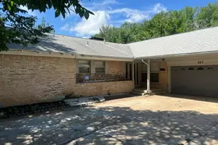 627 Kingston Dr, Irving, TX 75061 - Photo 1