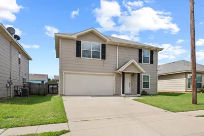 1332 Glen Garden Drive, Fort Worth, TX 76104 - Photo 1