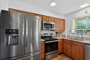 202 Laurel St, Mansfield, TX 76063 - Photo 11