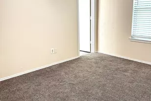 5814 Cedar Ridge Dr, Arlington, TX 76017 - Photo 13