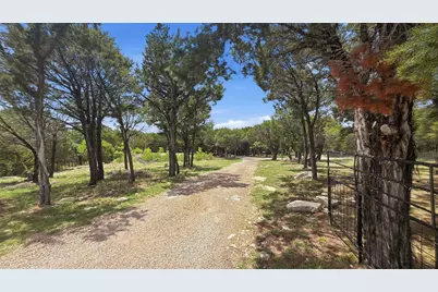1129 County Road 306B, Rainbow, TX 76077 - Photo 15