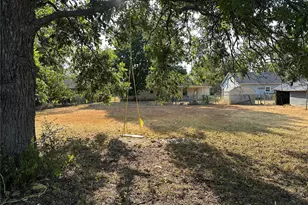 909 Jerry Mashek Dr, West, TX 76691 - Photo 3